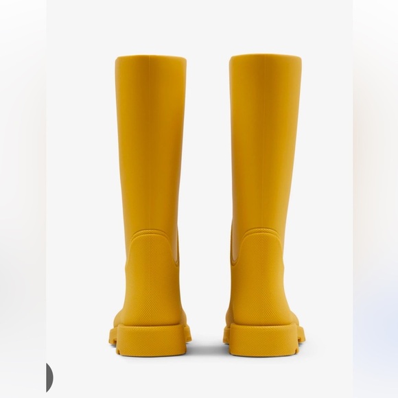 NIB Burberry Marsh rubber rain tall boots Yellow Manilla 8 1/2 - Picture 3 of 13